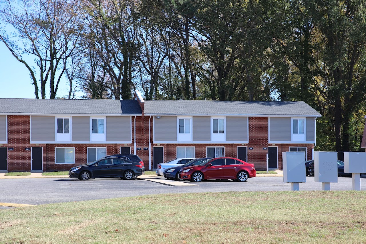 Photo of ADEN PARK TOWNHOMES. Affordable housing located at 5175 WEAVER DR VIRGINIA BEACH, VA 23462