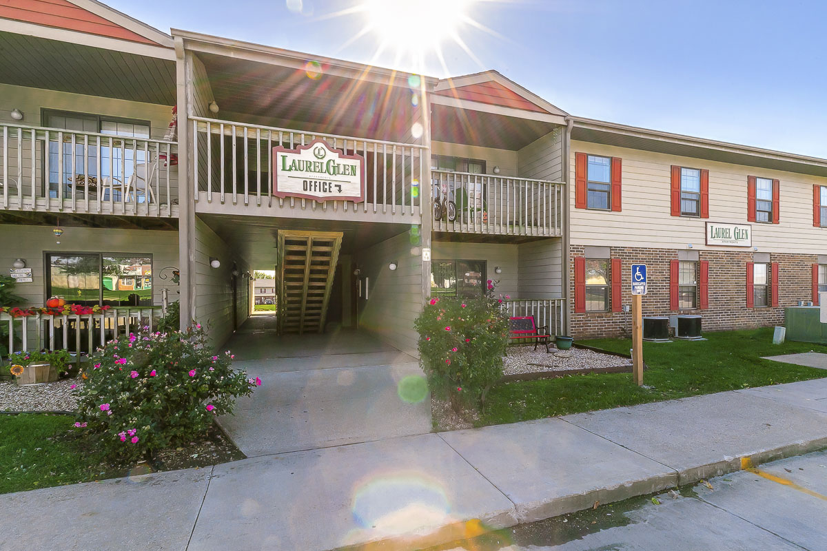 Photo of LAUREL GLEN. Affordable housing located at 1401 E 24TH ST LAWRENCE, KS 66046