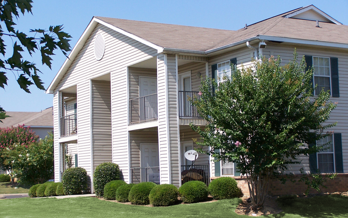 Photo of SUMMER PARK APTS. Affordable housing located at 2010 CHADWICK DR JACKSON, MS 39204