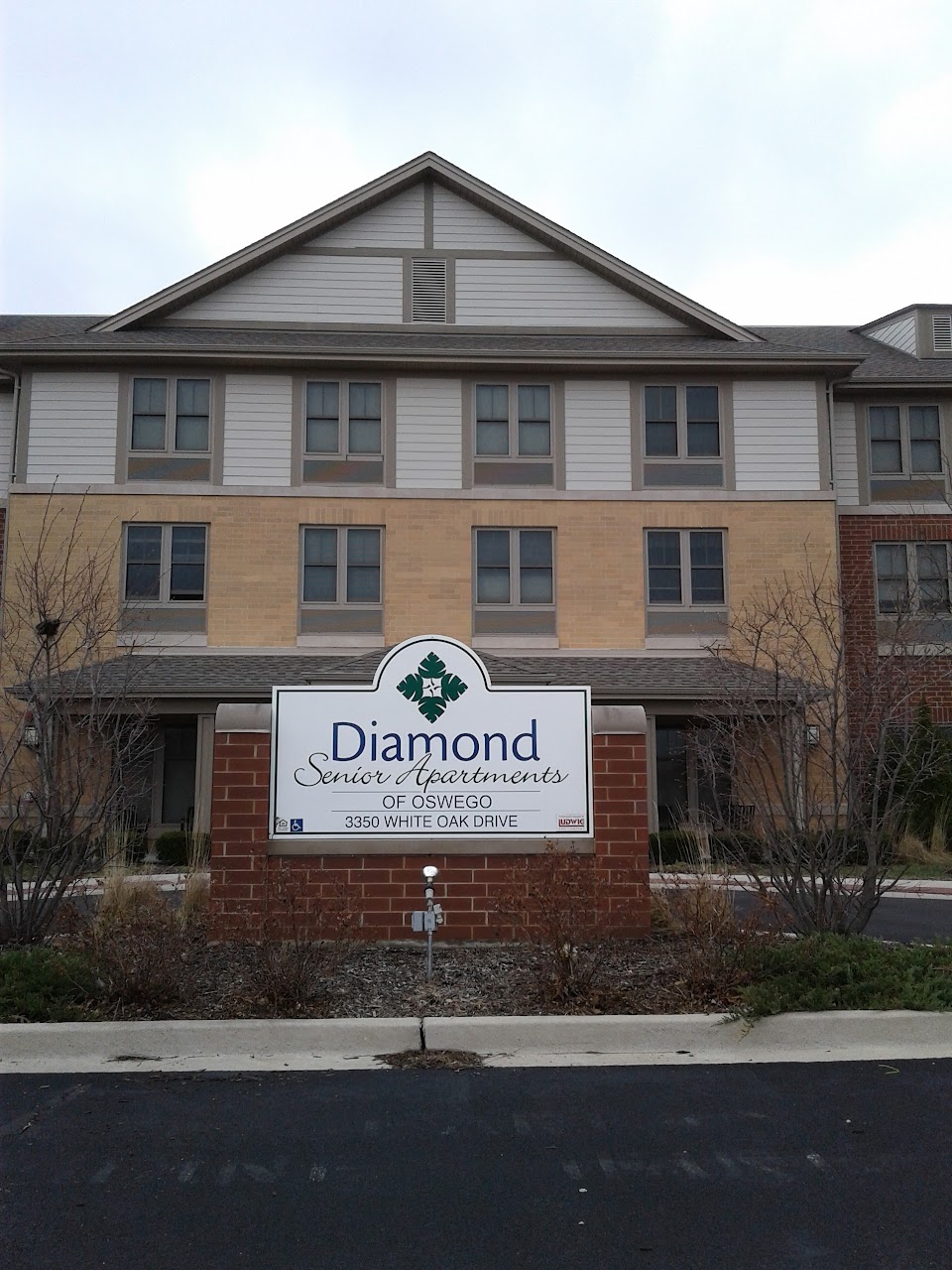Photo of DIAMOND SENIOR APTS. Affordable housing located at 3350 WHITE OAK DR OSWEGO, IL 60543