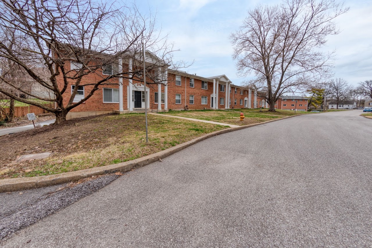 Photo of BROOKSIDE VILLAGE. Affordable housing located at 10240 MACKENZIE RD ST LOUIS, MO 63123