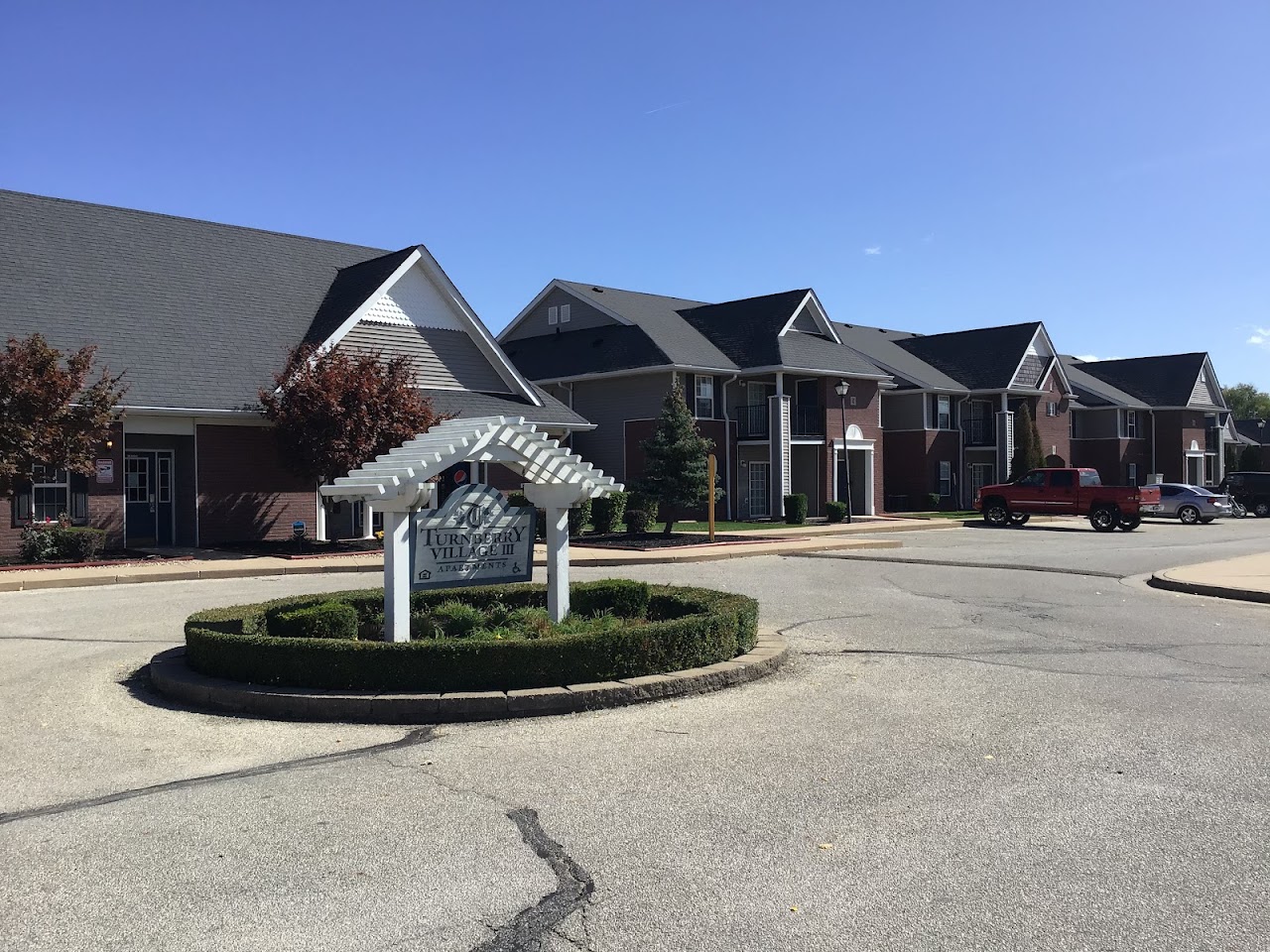 Photo of TURNBERRY VILLAGE MACOMB at 101 WIGWAM HOLLOW CIR MACOMB, IL 61455