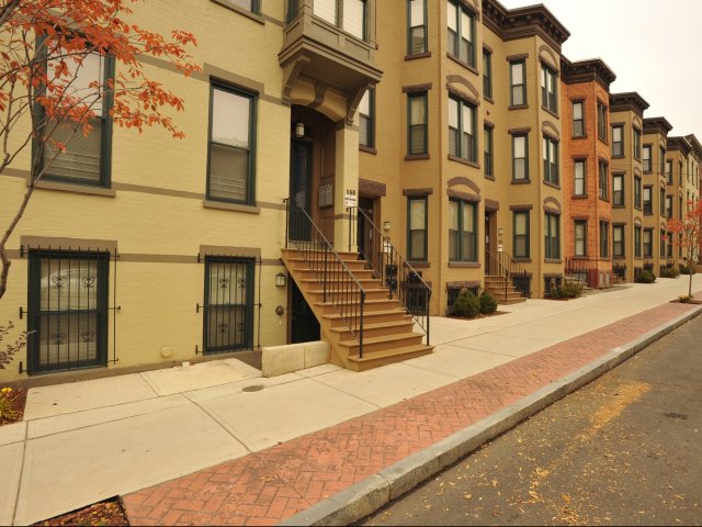 Photo of KNOX STREET APTS. Affordable housing located at 148 KNOX ST ALBANY, NY 12208