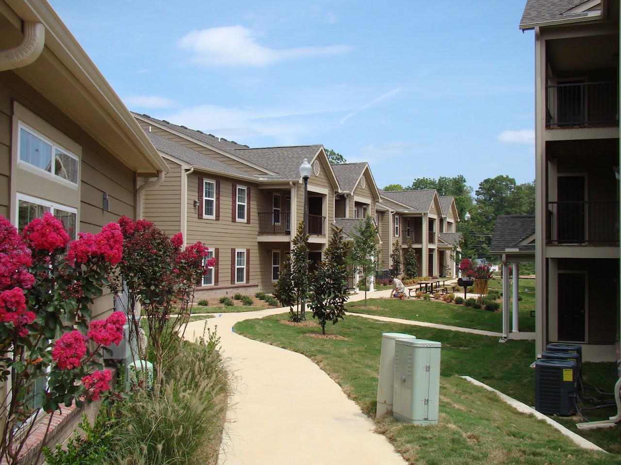 Photo of SPRING LAKE APTS. Affordable housing located at 1525 SPRING PL RD SE CLEVELAND, TN 37311