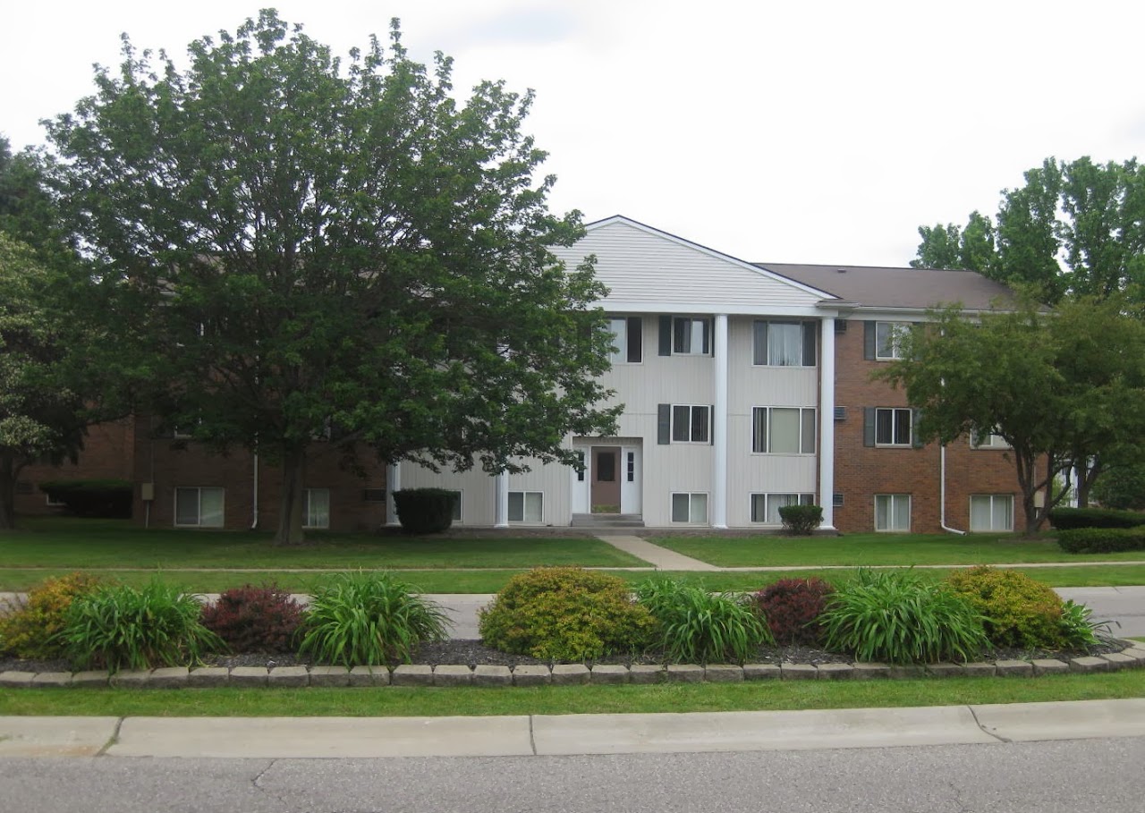 Photo of RIVERBEND OF GRAND BLANC at 5216 PERRY RD GRAND BLANC, MI 48439