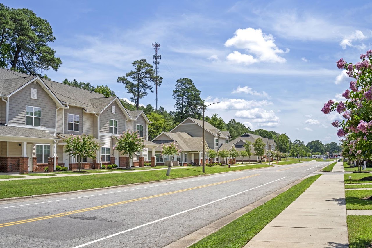 Photo of RAVENWOOD CROSSING. Affordable housing located at 545 RAVENWOOD DRIVE ROCKY MOUNT, NC 27803