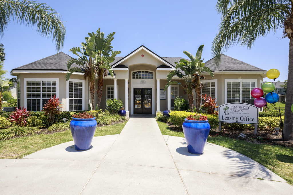 Photo of PEMBERLY PALMS. Affordable housing located at 840 5TH AVENUE VERO BEACH, FL 32960