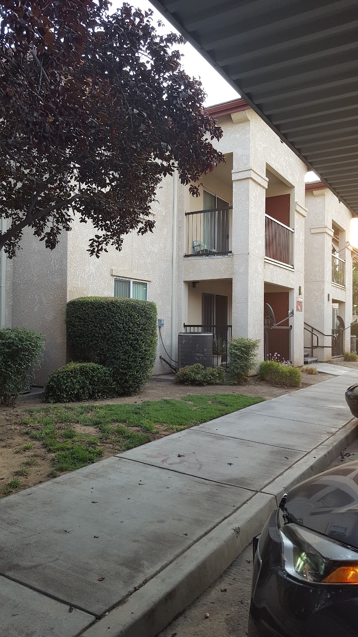 Photo of SHERWOOD POINT APTS. Affordable housing located at 338 W SHERWOOD WAY MADERA, CA 93638