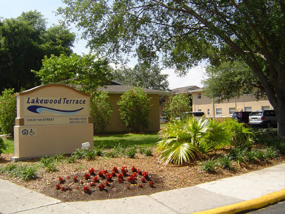 Photo of LAKEWOOD TERRACE. Affordable housing located at 1315 W 14TH ST LAKELAND, FL 33805