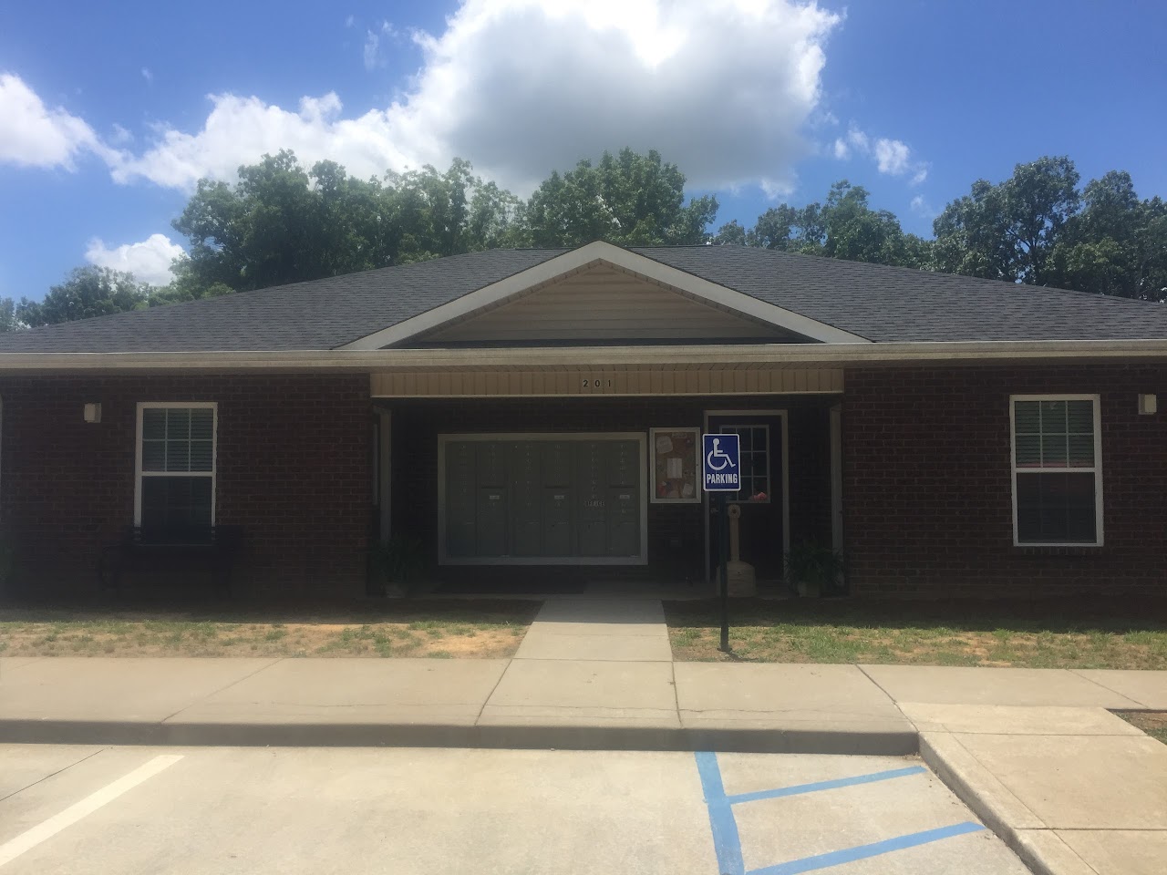 Photo of DEER RIDGE APTS. Affordable housing located at 201 OAKDALE RD CAMDEN, TN 38320