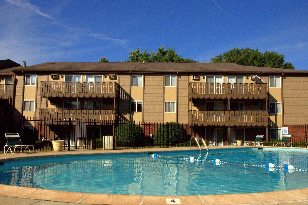 Photo of TURTLE CREEK APTS at 8253 HARCOURT RD INDIANAPOLIS, IN 46260