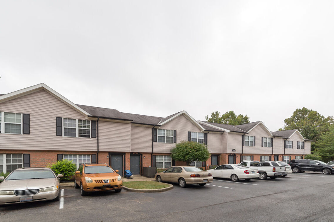 Photo of ARBOR POINTE APARTMENTS at STONEY BROOK DR. JEFFERSONTOWN, KY 40220