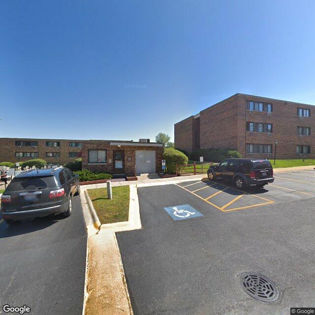 Photo of KINGS COURT APTS at 2801 W GRANDVILLE AVE WAUKEGAN, IL 60085
