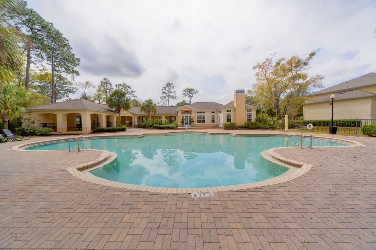 Photo of GREGORY COVE at 5601 EDENFIELD RD JACKSONVILLE, FL 32277