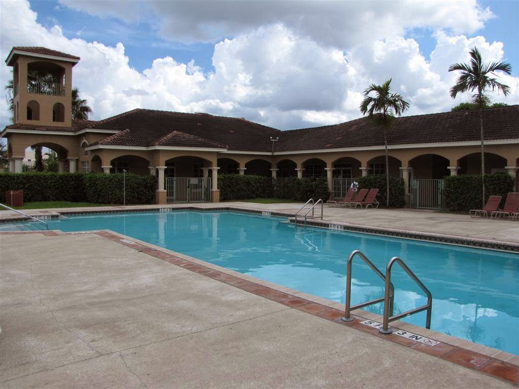 Photo of EAGLE'S LANDING. Affordable housing located at 18800 NW 27TH AVE MIAMI GARDENS, FL 33056