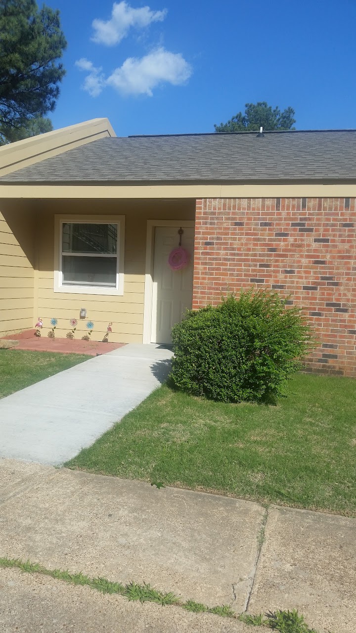 Photo of WESLEY GRACELAND GARDENS. Affordable housing located at 1430 GRACELAND PINES STREET MEMPHIS, TN 38116