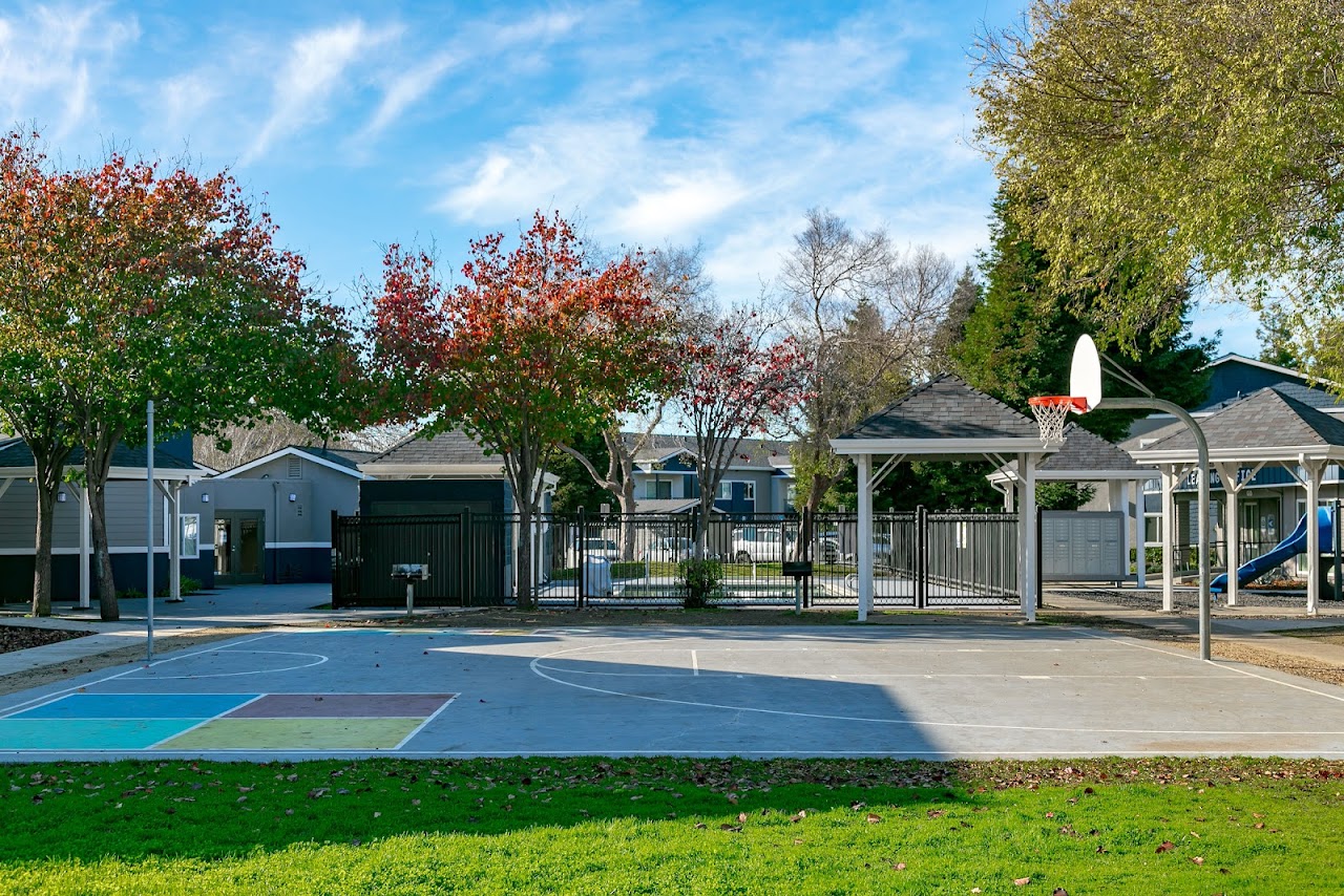 Photo of MONTEREY PINES. Affordable housing located at 680 S 37TH ST RICHMOND, CA 94804