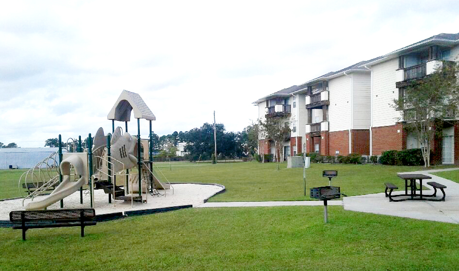 Photo of GEORGETOWN LANDING APTS at 2107 LINCOLN ST GEORGETOWN, SC 29440