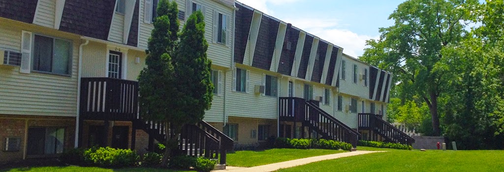 Photo of FOX VIEW APTS. Affordable housing located at 3 OXFORD DR CARPENTERSVILLE, IL 60110