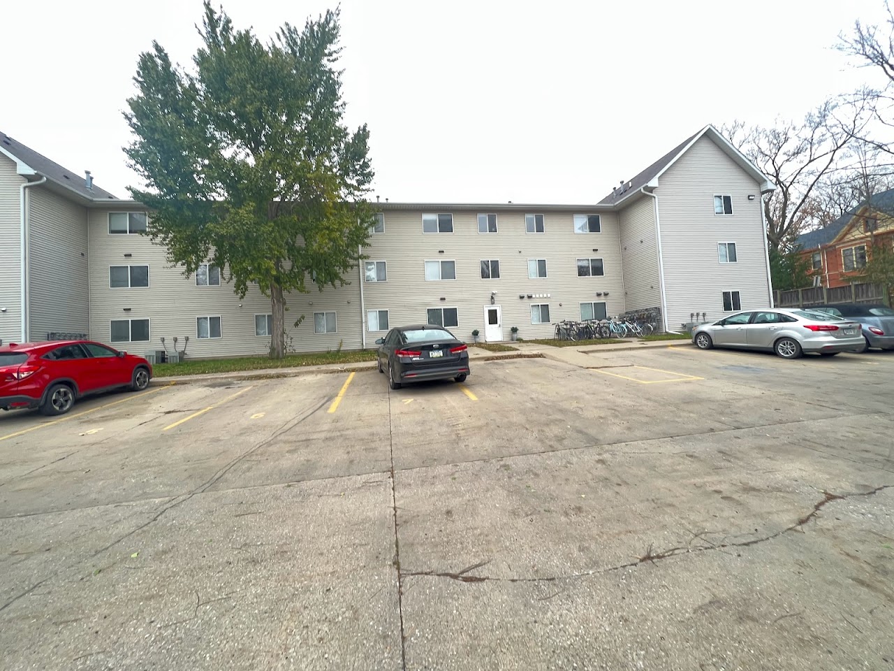 Photo of CORRIDOR WOODS. Affordable housing located at 720 FOSTER RD IOWA CITY, IA 52245