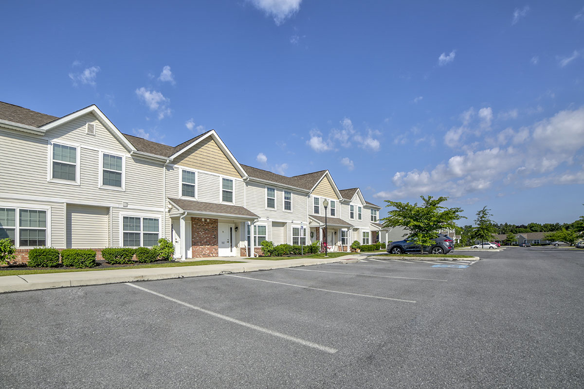 Photo of RAYSTOWN CROSSING. Affordable housing located at 1000 RAYSTOWN CIR SHIPPENSBURG, PA 17257