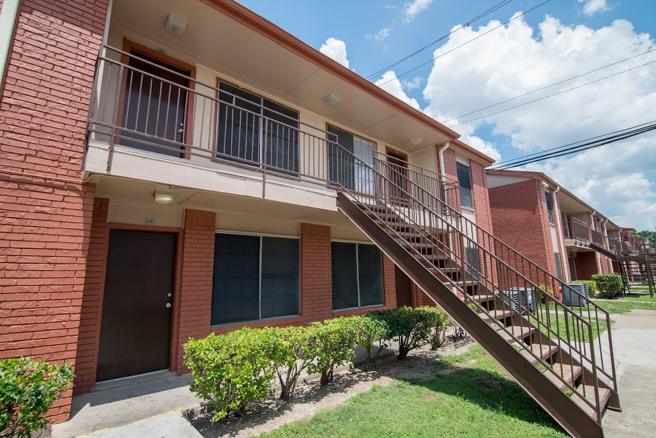 Photo of ST CLOUD APTS. Affordable housing located at 6525 HILLCROFT ST HOUSTON, TX 77081