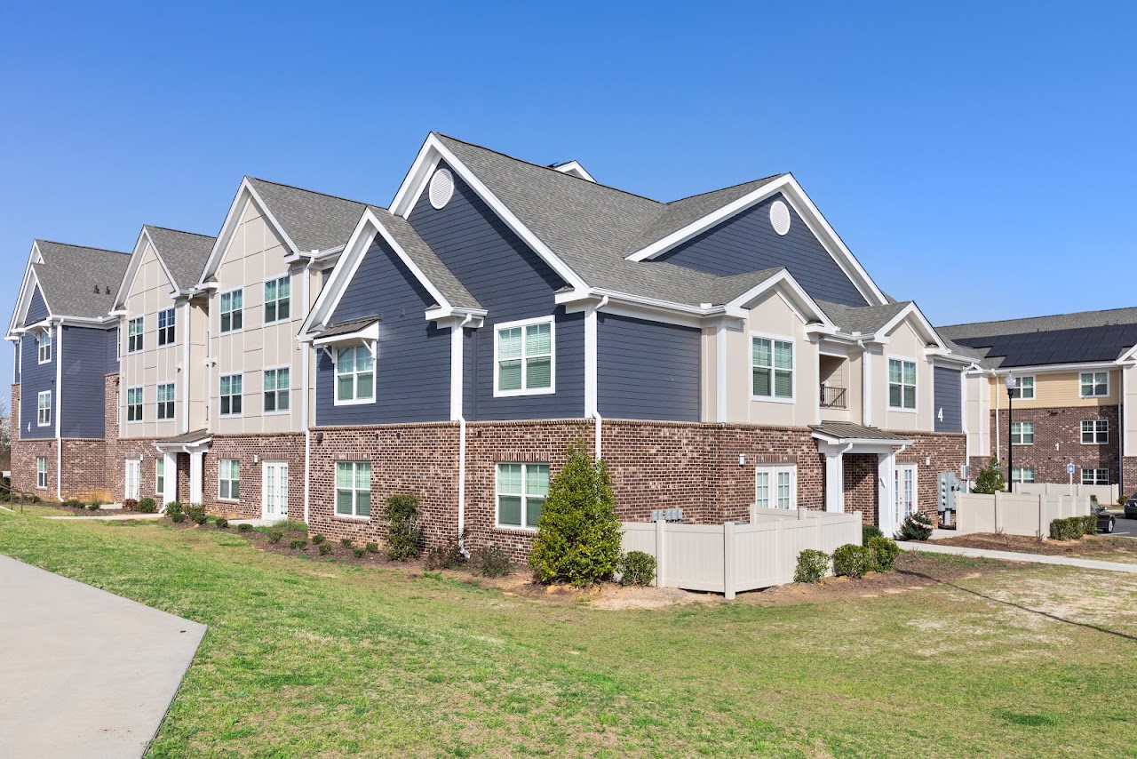 Photo of GATEWAY POINTE II. Affordable housing located at 900 S ARMED FORCES BOULEVARD WARNER ROBINS HOUSTON, GA 31088